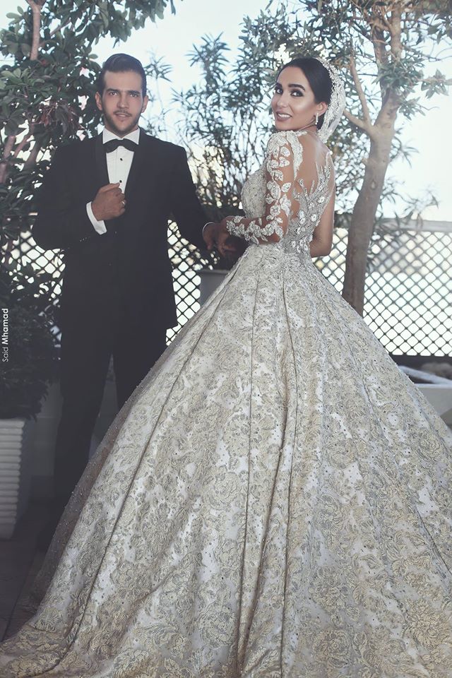 Luxury Bridal Ball Gowns Beaded Appliques Jewel Neckline Floor Length Wedding Dresses Custom Made Robe de mariée