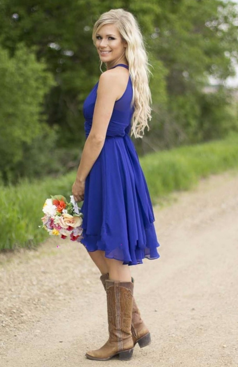 Short Beach Chiffon Bridesmaid Dresses Halter Royal Blue Knee Length Summer Plus Size Country Wedding Party Maid of Honor Gardens Prom Gowns