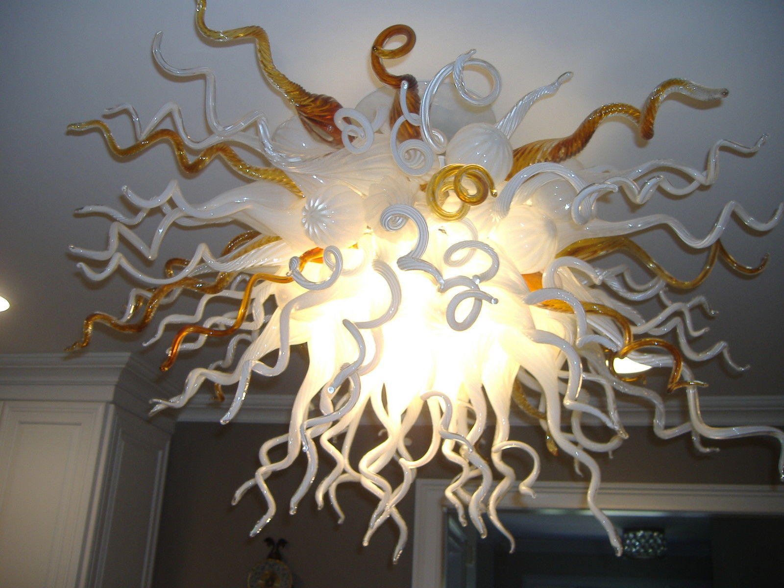 Lamps Murano Flush Mount Ceiling Light Pure White and Amber Hand Made Blown Glass Chandelier LED Lights Home Restaurant Art Lighting
Lamps Murano Flush Mount Ceiling Light Pure White and Amber Hand Made Blown Glass Chandelier LED Lights Home Restaurant Art Lighting