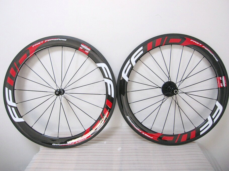 Glossy FFWD full carbon fiber Red decal 60MM road bike wheels basalt braking carbon wheels with Novatec A271hubs
Glossy FFWD full carbon fiber Red decal 60MM road bike wheels basalt braking carbon wheels with Novatec A271hubs