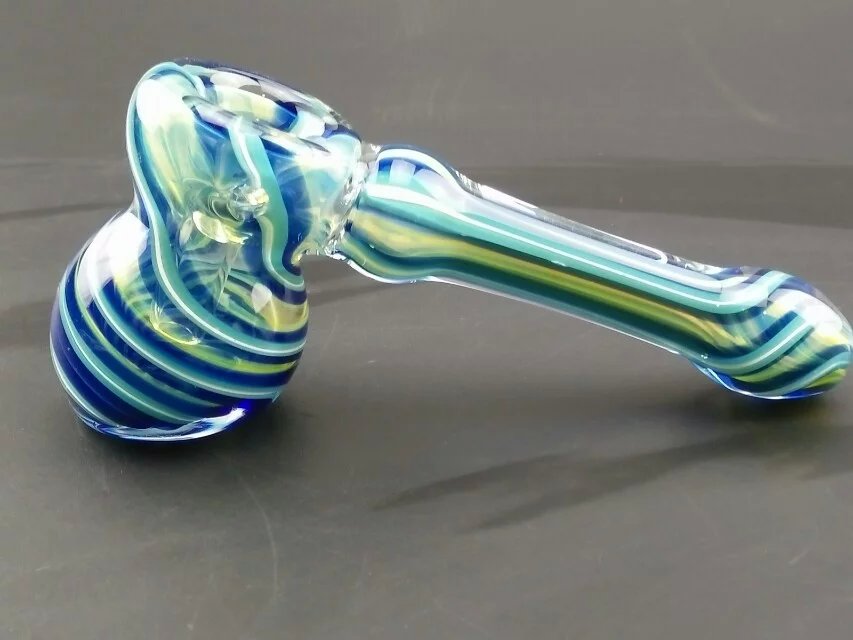 2016 new arrive Glass Smoking Pipes Beatuful Appearance Tabacco Pipes Mini Pipes 6.2 Inches Long Glass Hand Pipes Best Spoon Pipes
2016 new arrive Glass Smoking Pipes Beatuful Appearance Tabacco Pipes Mini Pipes 6.2 Inches Long Glass Hand Pipes Best Spoon Pipes