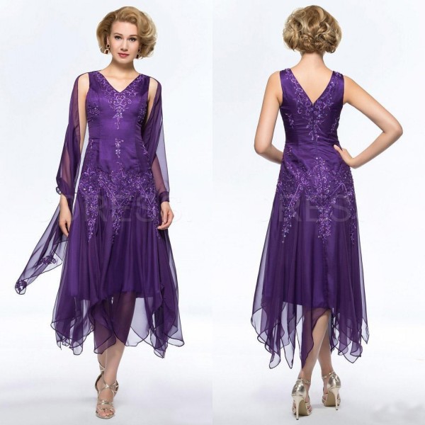 Fabulous Dark Purple Mother of the Bride Dresses Tea Length Short Party Dress V Neck Formal Wear with Beaded Embroidery and Wrap
Fabulous Dark Purple Mother of the Bride Dresses Tea Length Short Party Dress V Neck Formal Wear with Beaded Embroidery and Wrap