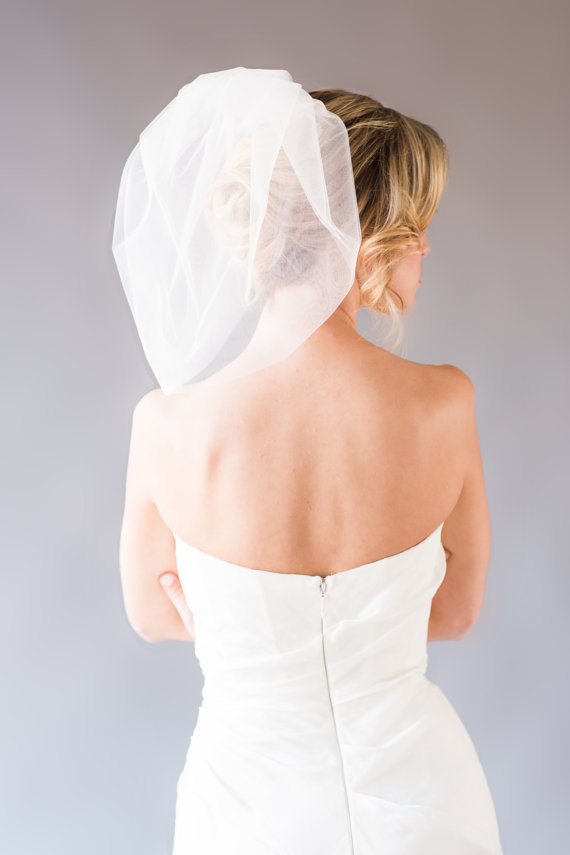 Hot In Stock High Quality White Ivory Bridal Veil One Layer Cut Veils With Comb short tulle