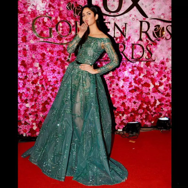 Dark Green Sequins Beaded Prom Dresses 2018 Sheer Long Sleeves Evening Gowns Saudi Arabia Sweep Train Dubai Formal Party Dress Women Vestido