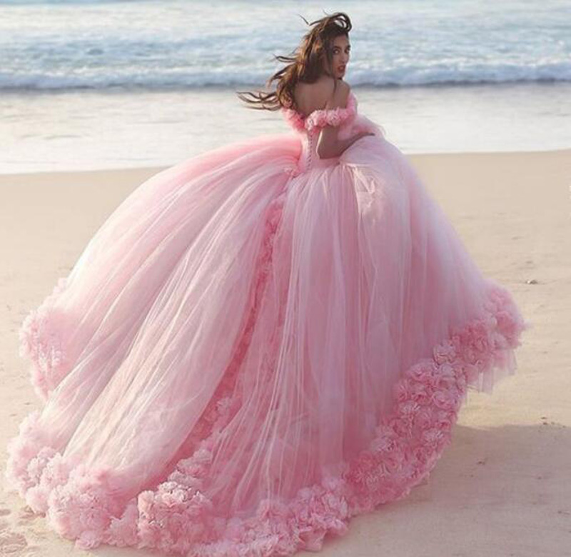 Charming 2019 Pink Quinceanera Dresses Sweet 16 Dresses Off The Shoulder Neckilne Princess Ball Gown Cinderella Prom Dresses with Flowers