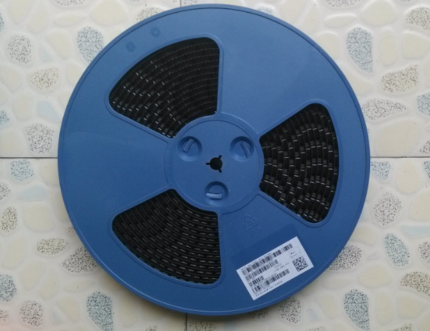 CR2032 SMT battery holders Tape and Reel packing CR2032-8 electronics component for PCB Taxes Included to USA 9-15days Shipping Time