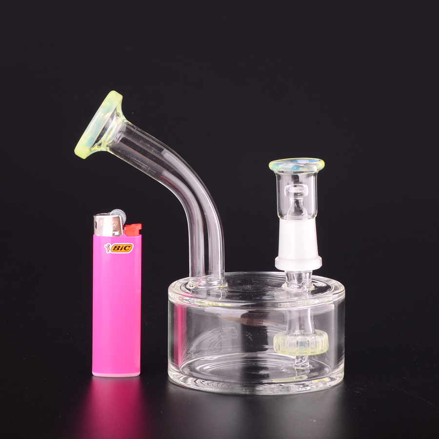 2016 Glass Bubbler short fat Color tyre perc filter 80x40mm body glass water pipes BestGlass G39
2016 Glass Bubbler short fat Color tyre perc filter 80x40mm body glass water pipes BestGlass G39
