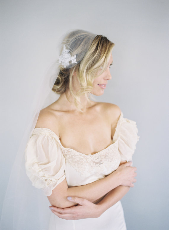 New high Quality Juliet Cap Best Sale Fingertip short White Ivory Lace Applique Cut Edge Veil Bridal Head Pieces For Wedding Dresses 345