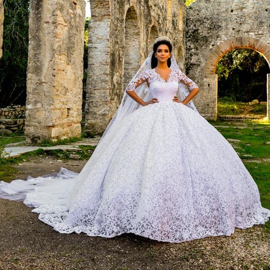 Vintage Lace Ball Gown Wedding Dresses With Half Sleeves V-Neck Covered Buttons Back Puffy Bridal Dress Appliques Plus Size Wedding Gowns, Ivory
Vintage Lace Ball Gown Wedding Dresses With Half Sleeves V-Neck Covered Buttons Back Puffy Bridal Dress Appliques Plus Size Wedding Gowns, Ivory