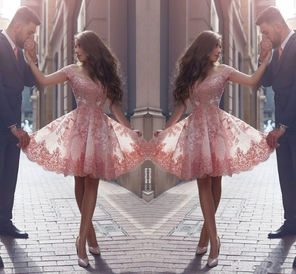 2017 New Said Mhamad Lace Homecoming Dresses Off the Shoulder V Neck Short Cocktail Party Gowns For Girls Arabic Sweet Graduation Dresses, Burgundy
2017 New Said Mhamad Lace Homecoming Dresses Off the Shoulder V Neck Short Cocktail Party Gowns For Girls Arabic Sweet Graduation Dresses, Burgundy