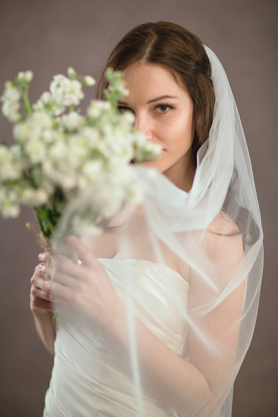 Hot Elegant Hight Quality Best Sale Romantic Fingertip White Ivory Cut Edge Veil Bridal Head Pieces For Wedding Dresses