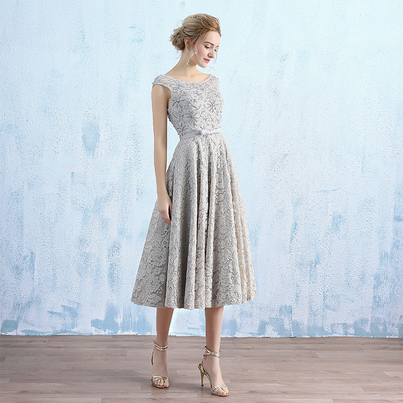 Fancy Light gray Lace Mother of the Bride Dresses Tea Length Scoop Lace-up Back Floral Lace with Beading Wedding Party Dresses Evening Gowns