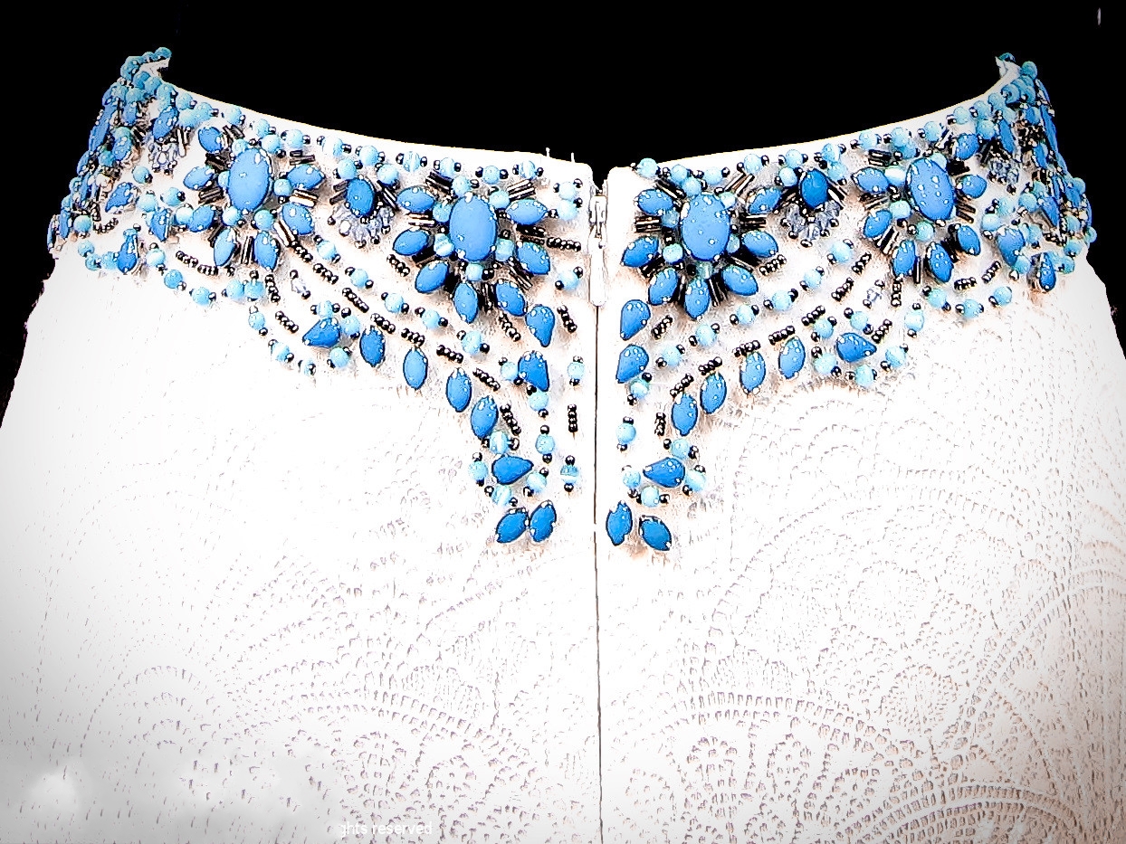 Ivory Two Piece Lace Prom Dresses High Neck Bling Turquoise Crystal Beaded Sweep Train Formal Evening Gowns New Arrival Fashion