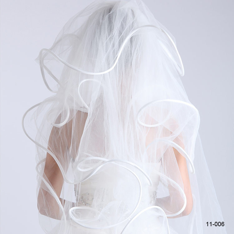 2022 Women Elegant 4 Layers Tulle White Wedding Veils Ribbon Edge Wedding Accessories Bridal Veil With Comb