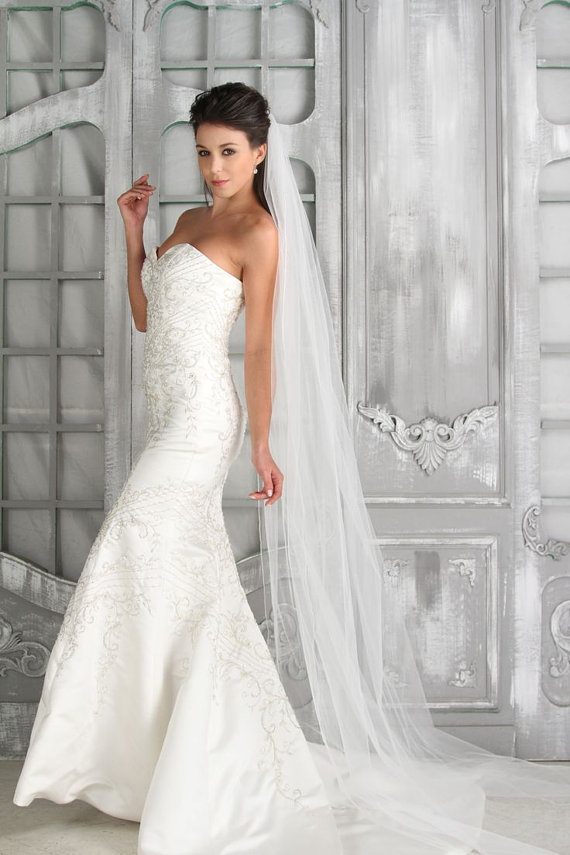 New Hot Saling Soft Tulle 1T Cut Edge With Comb Lvory White Wedding Veil Cathedral Bridal Veils Three Meters Long
New Hot Saling Soft Tulle 1T Cut Edge With Comb Lvory White Wedding Veil Cathedral Bridal Veils Three Meters Long