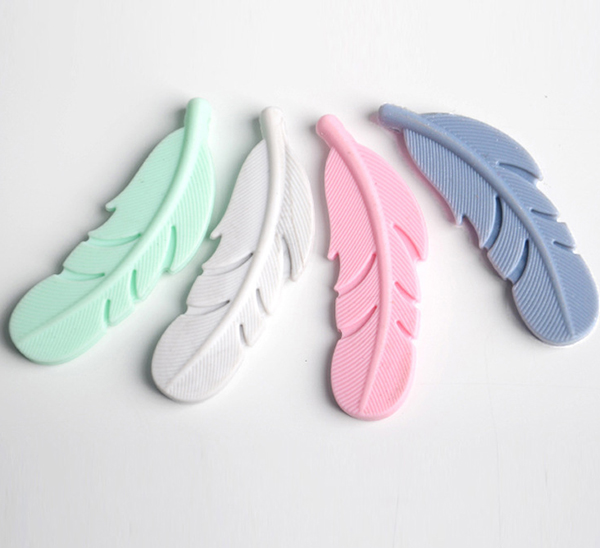 

Feather Silicone Teething Beads BPA Free Food Silicone Chewing Toy Baby Teether DIY Nursing Jewelry Baby Shower Gift Feather Pendant