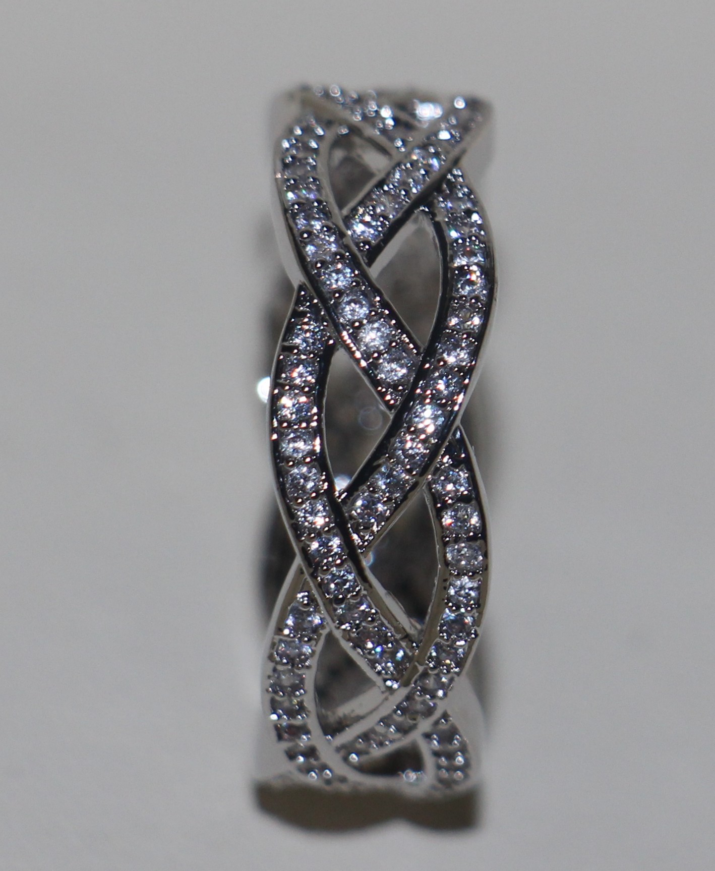 Victoria Wieck Luxury Jewelry 18K White Gold Filled Topaz Simulated Diamond CZ Gemstones Wedding Engagement Cross Women Band Ring Size6-10