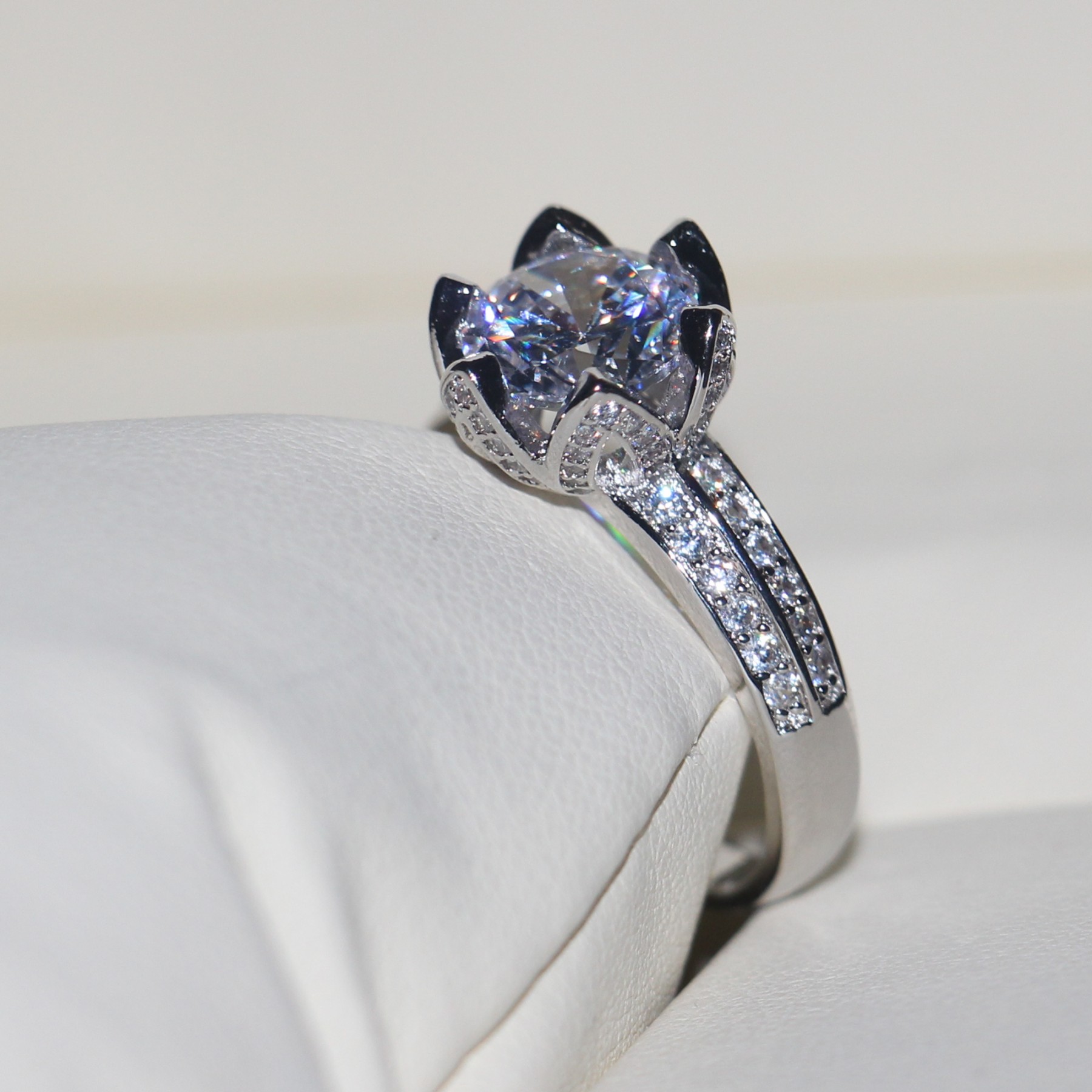 Vecalon Flower Jewelry ring Round cut 3ct Simulated diamond Cz 925 Sterling Silver Engagement wedding Band ring for women