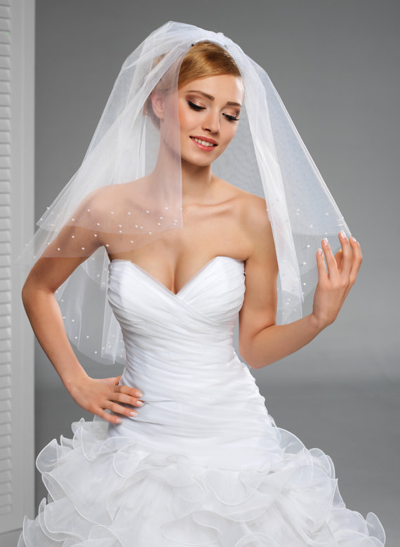 New Hot Fashion High Quality Cut Edge Pearls 2T With Comb Lvory White Elbow Wedding Veil Bridal Veils
New Hot Fashion High Quality Cut Edge Pearls 2T With Comb Lvory White Elbow Wedding Veil Bridal Veils