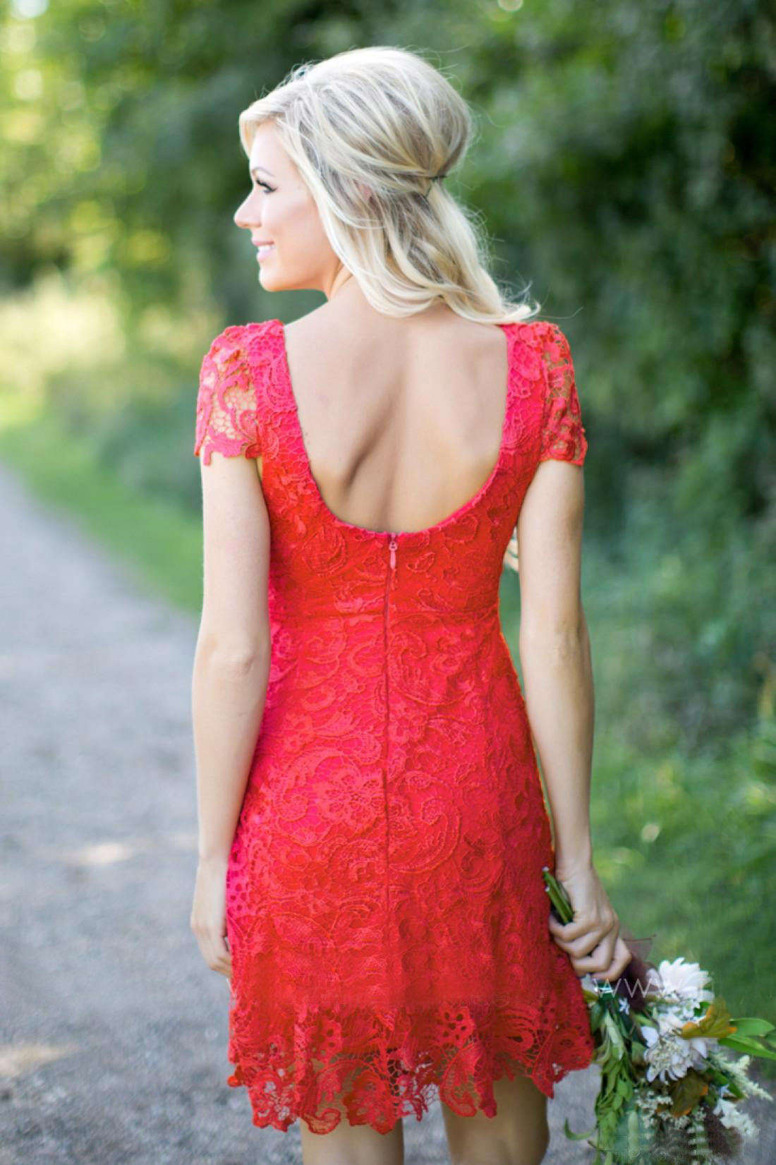 2016 Popular Red Lace Western Country Bridesmaid Dresses Cheap Bateau Short Sleeve Backless Above Knee Length Maid Of Honor Gown EN7281