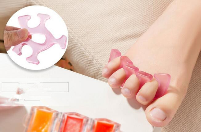 Salon Silicone Nail Toe Separators Reusable Separator for UV Gel Acrylic Nail Tool Random Color XB1