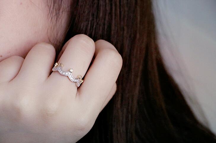 Size 6/78/9 Top Selling 40% off Luxury Jewelry 925 Sterling Silver White Sapphire CZ Crystal Party Retro Diamond Women Wedding Crown Ring