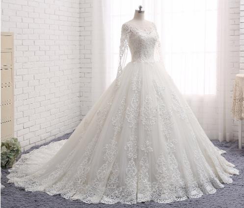 Vintage Princess Ball Gown Wedding Dress Vestido de Noiva Scalloped Long Sleeve Lace Appliques Tulle Bridal Gowns Robe de Mariee
