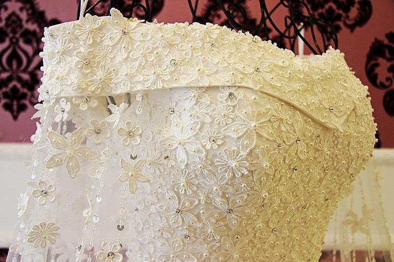 Romantic Hand Made Wers Beaded Sequined Appliques Wedding Dresses Elegant Off Shoulders Sleeves Lace Up Back Long Formal Bridal Gown 329 6660312