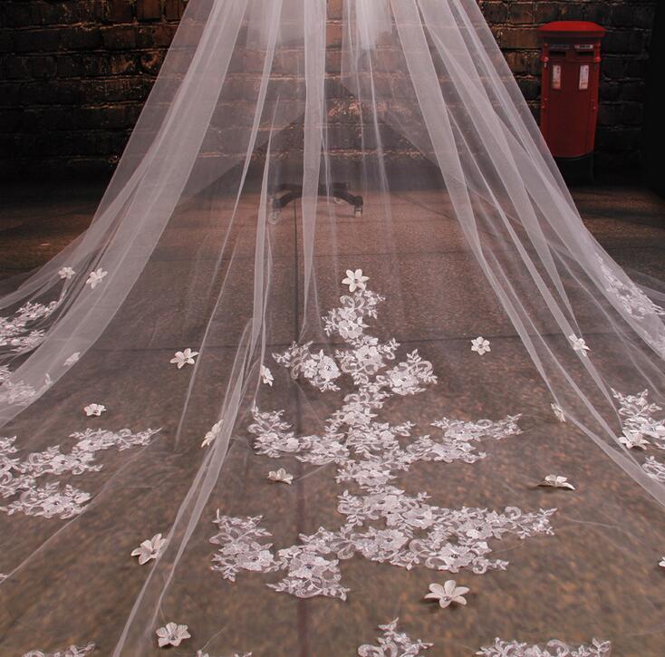 Bridal Veils Long Veils Soft Three Meters Long Veil with Lace Cathedral Veils White Ivory Veils HT93