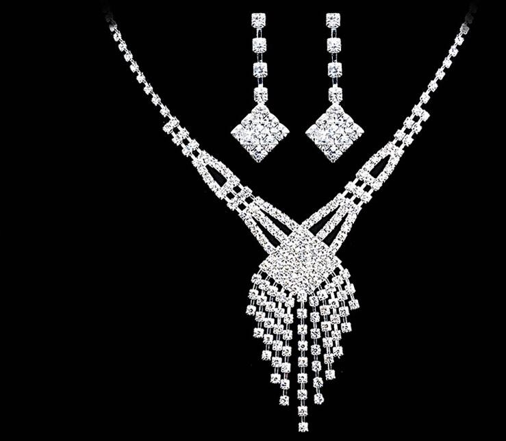 Four pcs jewelry set Crystal Wedding Crown Earrings Necklace Tiaras rings bracelet Accessories Fashion Headdress HT122