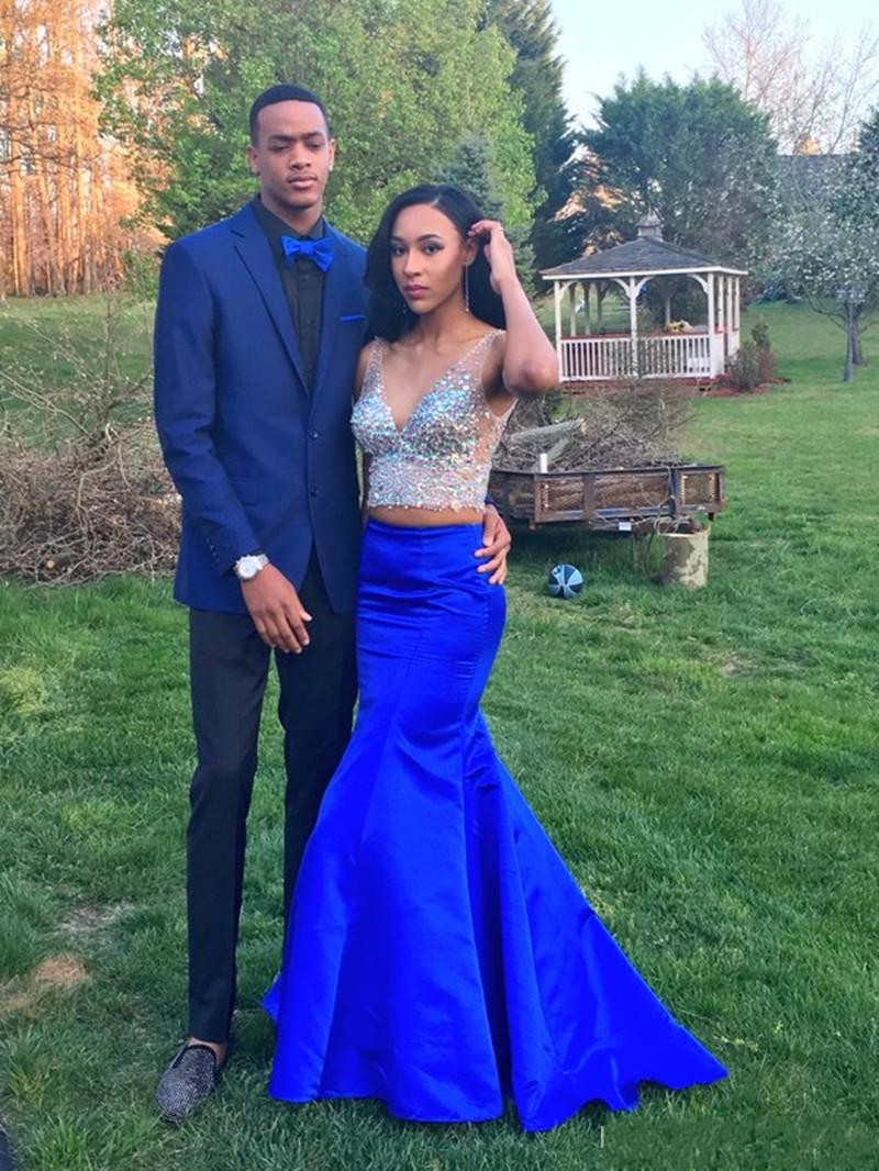 2018 Two Piece Blingbling Crystal Beaded Prom Dresses Sexy V Neck back Zipper cusotm made Black Girl Royal Blue Evening Party Gowns, Champagne
2018 Two Piece Blingbling Crystal Beaded Prom Dresses Sexy V Neck back Zipper cusotm made Black Girl Royal Blue Evening Party Gowns, Champagne