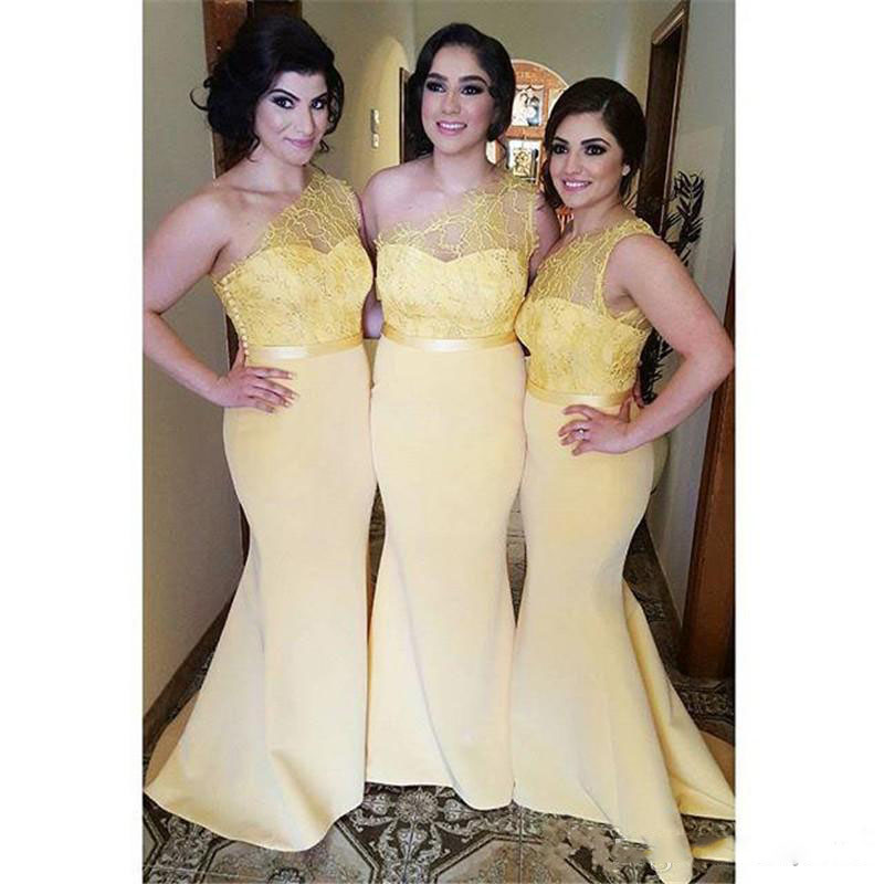 Light Yellow One Shoulder Bridesmaid Dresses Sheer Lace Bodice Button Side Cheap In Sorck Mermaid Formal Wedding Party Gowns