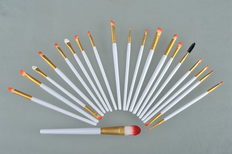 20 Pcs set 4 colors Makeup Brushes Set Eyeshadow Eyeliner Lip Brush Tool Brand Make Up Brushes pincel maquiagem with DHL free