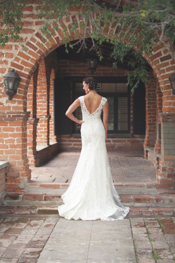 Vintage Country Portrait Open Backless Lace Wedding Gowns Applique Robe De Mariee Rustic Bridal Dresses Boots 0510
