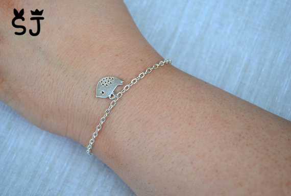10PCS- B007 Fashion Cute Baby Bird Bracelet Tiny Sparrow Bracelet Small Flying Bird Bracelet Little Swallow Bracelets for Women