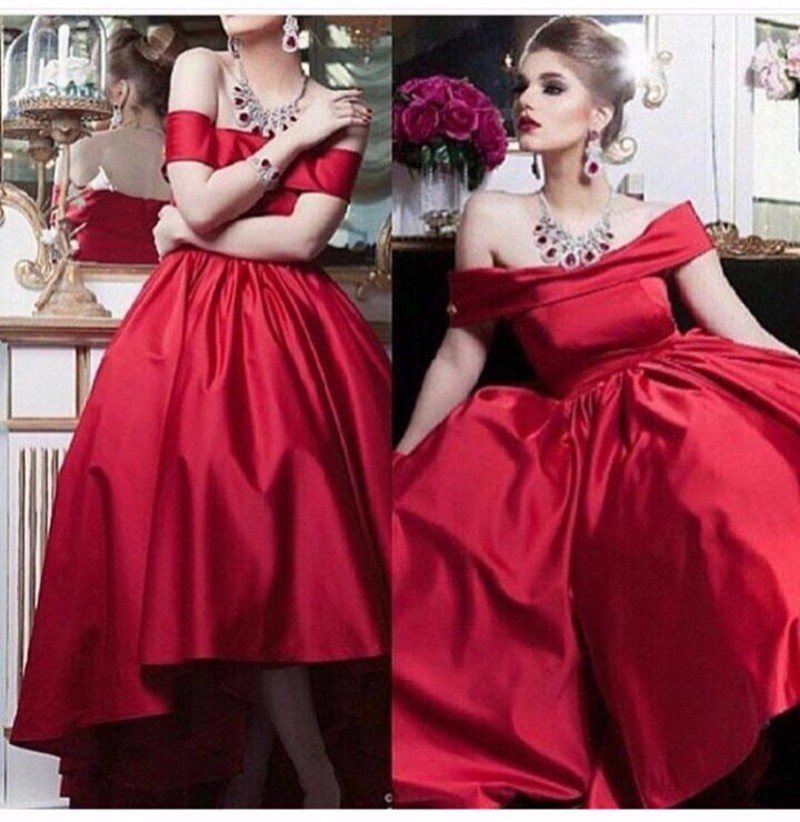 Vintage Red Evening Prom Dresses Off Shoulder Satin Ruffle Ball Gowns Elegant New Arrival High Low Celebrity Party Dress, Fuchsia
Vintage Red Evening Prom Dresses Off Shoulder Satin Ruffle Ball Gowns Elegant New Arrival High Low Celebrity Party Dress, Fuchsia