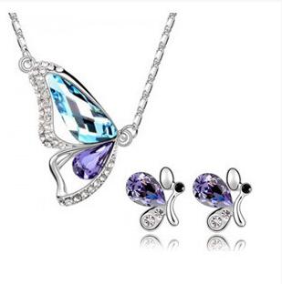 Austria Crystal Jewelry Set Animal Butterfly Crystal Full of Diamond Stud Earrings and Pendant Necklaces Set
Austria Crystal Jewelry Set Animal Butterfly Crystal Full of Diamond Stud Earrings and Pendant Necklaces Set