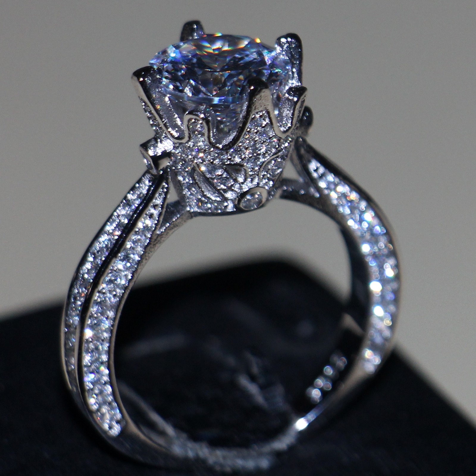 Victoria Wieck Luxury Jewelry Round Cut 9mm White topaz 925 Sterling Silver Siimulated Diamond CZ Gemstones Wedding Band Ring Gift Size 5-11
Victoria Wieck Luxury Jewelry Round Cut 9mm White topaz 925 Sterling Silver Siimulated Diamond CZ Gemstones Wedding Band Ring Gift Size 5-11