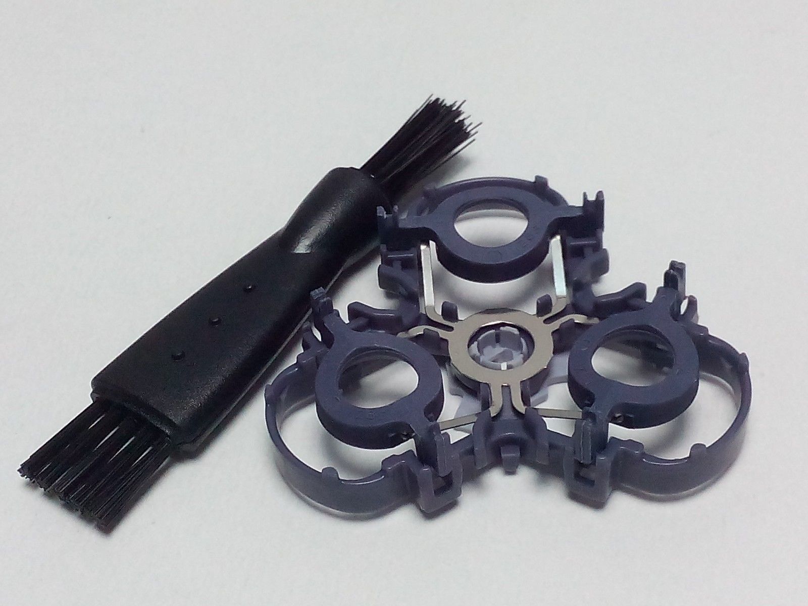 Shaver Head Blade Frame Plate Replacement For Philips HQ6831 HQ6842 HQ6844 HQ6695 HQ6696 HQ5413 HQ5426 HQ5625 HQ6605 HQ6610 HQ6640 HQ5430
Shaver Head Blade Frame Plate Replacement For Philips HQ6831 HQ6842 HQ6844 HQ6695 HQ6696 HQ5413 HQ5426 HQ5625 HQ6605 HQ6610 HQ6640 HQ5430