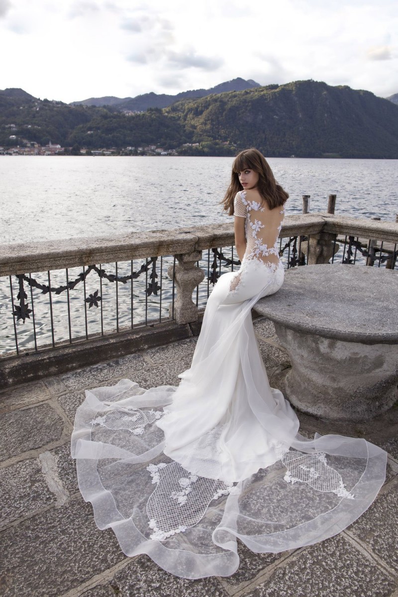 Sexy Mermaid Wedding Dresses Free Shipping Short Sleeves Appliques Bridal Gowns Sweep Length Sheer Neck Illusion Wedding Dress