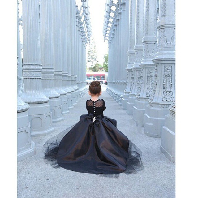Gorgeous Black Girls Pageant Dress Scoop Ball Gowns Beading Floor-Length Kids Flower Girl First Communion Gown