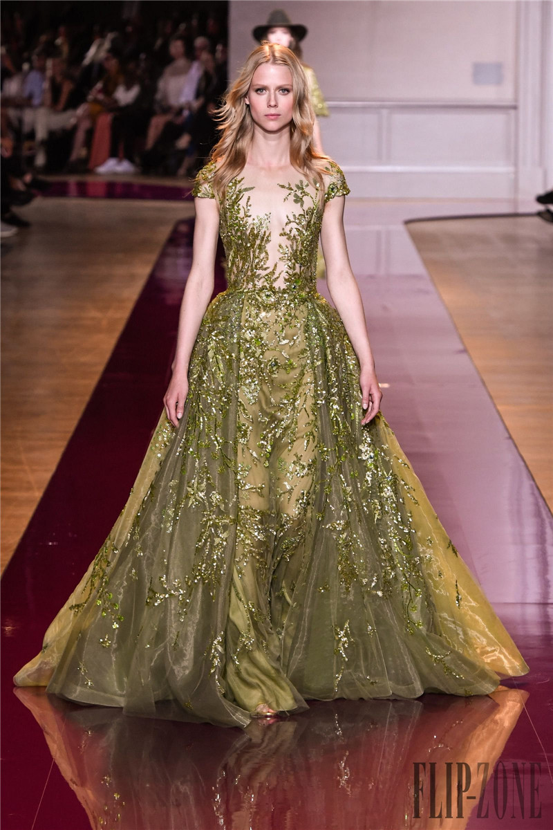 Zuhair Murad Overskirt Evening Dresses With Short Sleeves Sheer Plunging Neck Sequined Prom Gowns Floor Length Formal Dress