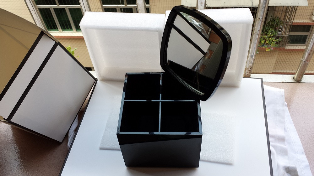 Wholesale Cosmetic Holder Acrylic Makeup Box Big Makeup Tools Make-up Brush Desktop Storage Box With Gift Box for Wedding Gift