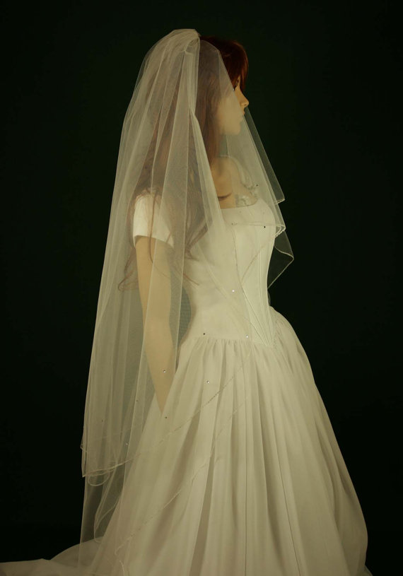 New Top Quality Best Selling Elegant Fingertip White Ivory Beaded Edge veil Mantilla Bridal Head Pieces For Wedding Dresses