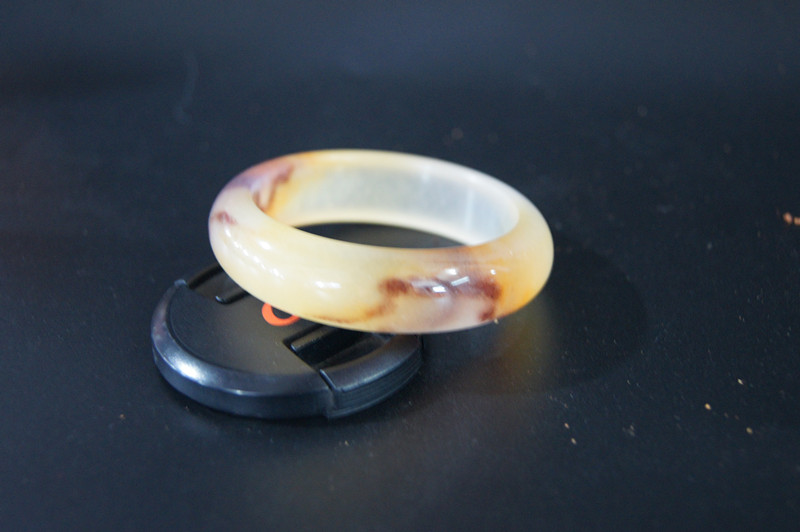 Handmade natural white jade (quartz rock jade) float miso purple bracelet, beauty's first choice