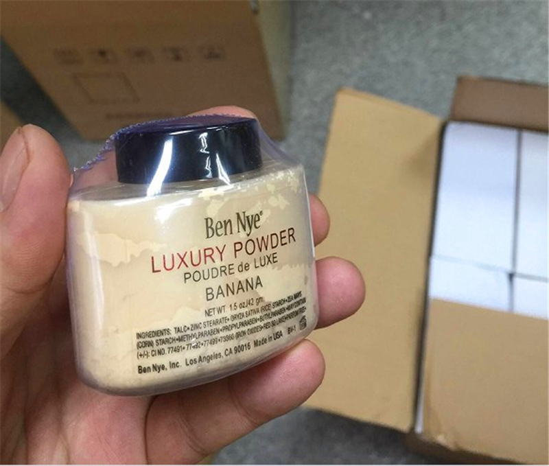 Newest Ben Nye Luxury Powder 42g New Natural Face Loose Powder Waterproof Nutritious Banana Brighten Long-lasting free DHL
Newest Ben Nye Luxury Powder 42g New Natural Face Loose Powder Waterproof Nutritious Banana Brighten Long-lasting free DHL
