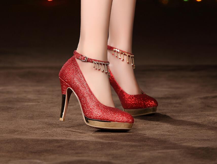 High-heeled Woman wedding shoes red shoes with thick soles thick sexy golden bride shoes size 35~40, Gold
High-heeled Woman wedding shoes red shoes with thick soles thick sexy golden bride shoes size 35~40, Gold