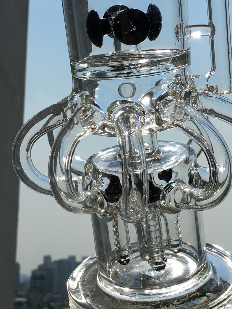 New Arrval Thick Glass Water Bong Built-in Gears With 8 Arm And Rocket Tube Percolator Bong 14mm Oil Rig Glass Water Pipe
New Arrval Thick Glass Water Bong Built-in Gears With 8 Arm And Rocket Tube Percolator Bong 14mm Oil Rig Glass Water Pipe