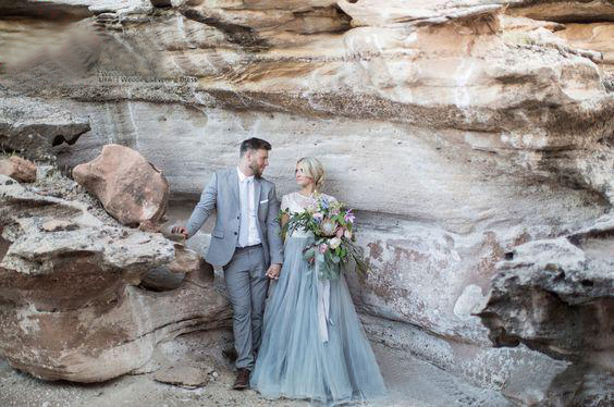 2019 Modest Dusty Blue and White Country Wedding Dresses with Bolero Spaghetti Straps A Line Sweep Train Modern Bridal Gowns Custom Made