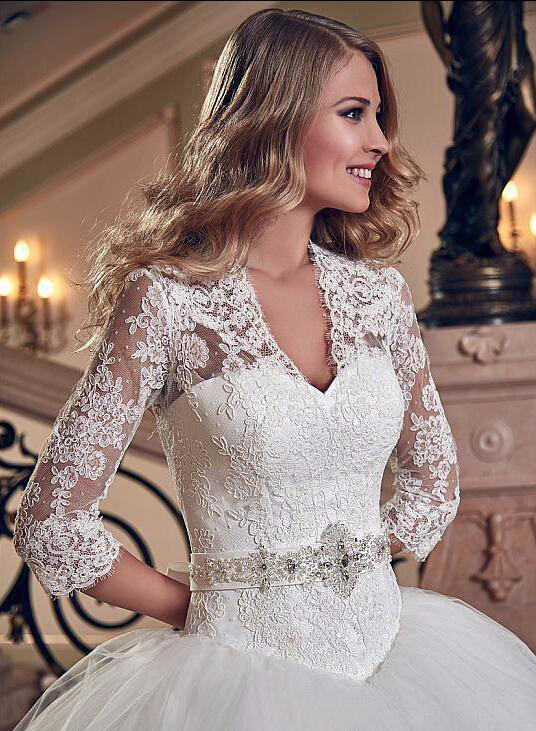 Charming 2016 White Lace 3/4 Long Sleeve Ball Gown Wedding Dresses Vintage V Neck Cut Out Back Lace-Up Long Bridal Gowns EN6155